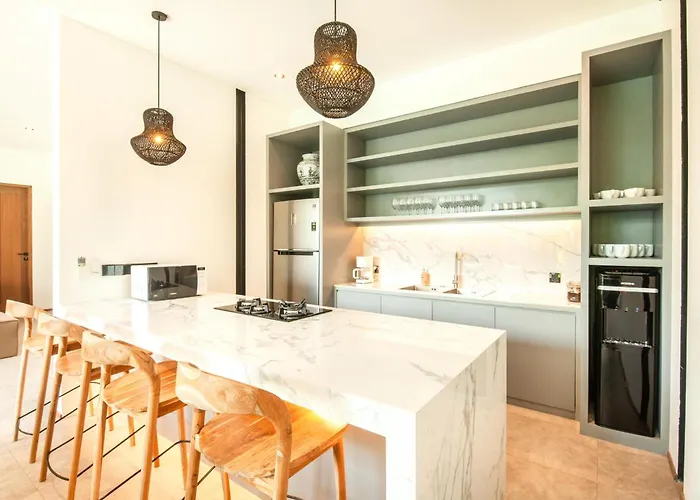 Chic 4Br, 200M To Canggu'S Blissful Beach Haven *