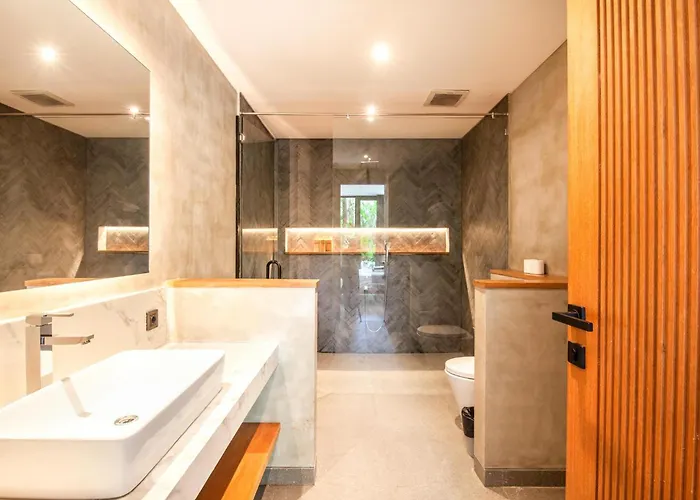 Chic 4Br, 200M To Canggu'S Blissful Beach Haven Villa *
