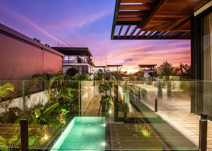 Chic 4br, 200m To Canggu's Blissful Haven